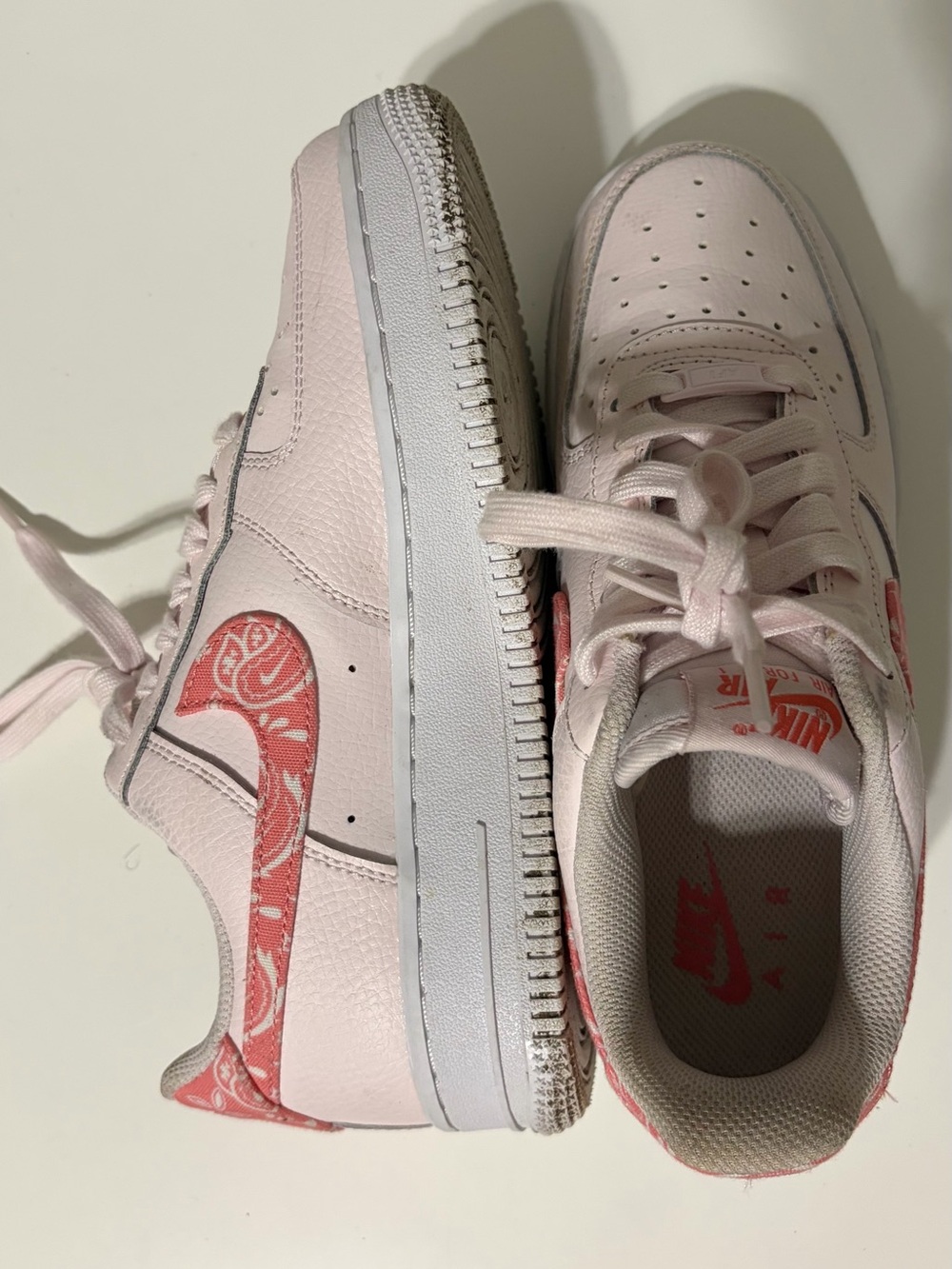 Nike Kids Light Pink Sneakers with Coral Patterned Swoosh